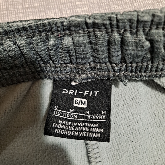 Nike Dry-Fit Pants - Picture 4 of 4